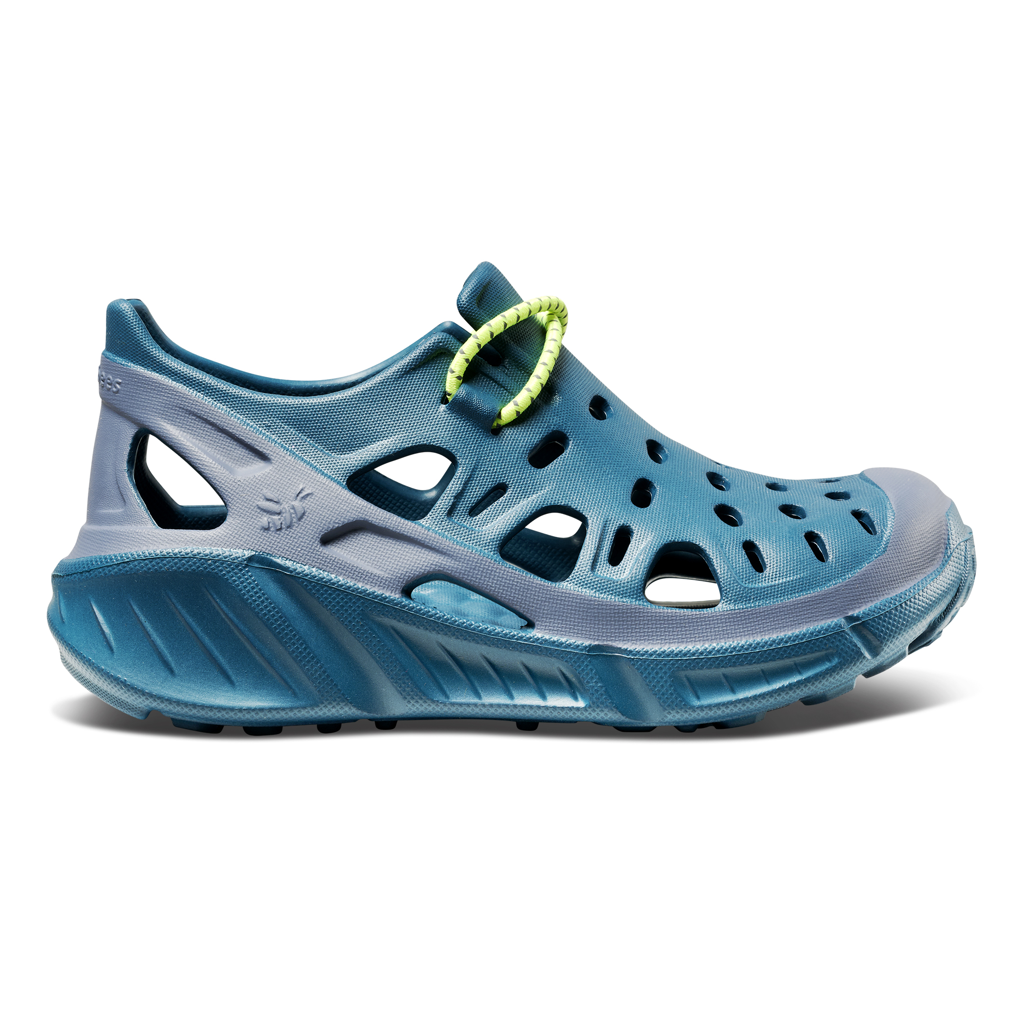 TREKKING SHOES